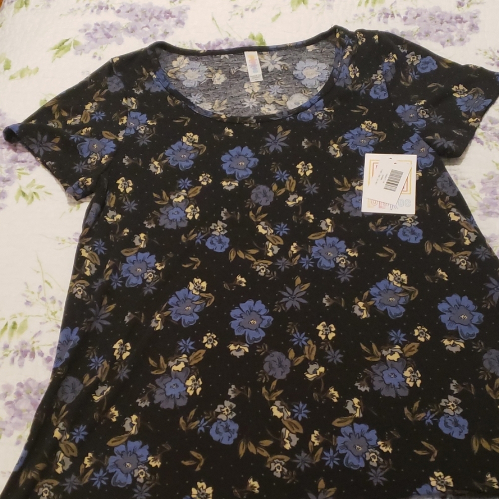 NWT LuLaRoe classic t